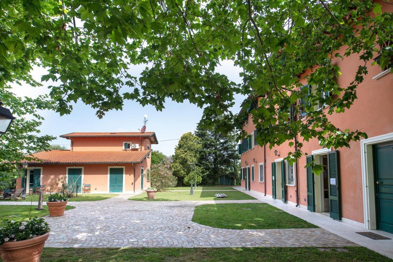 Relais Villa Isabel Pietrasanta Esterno foto