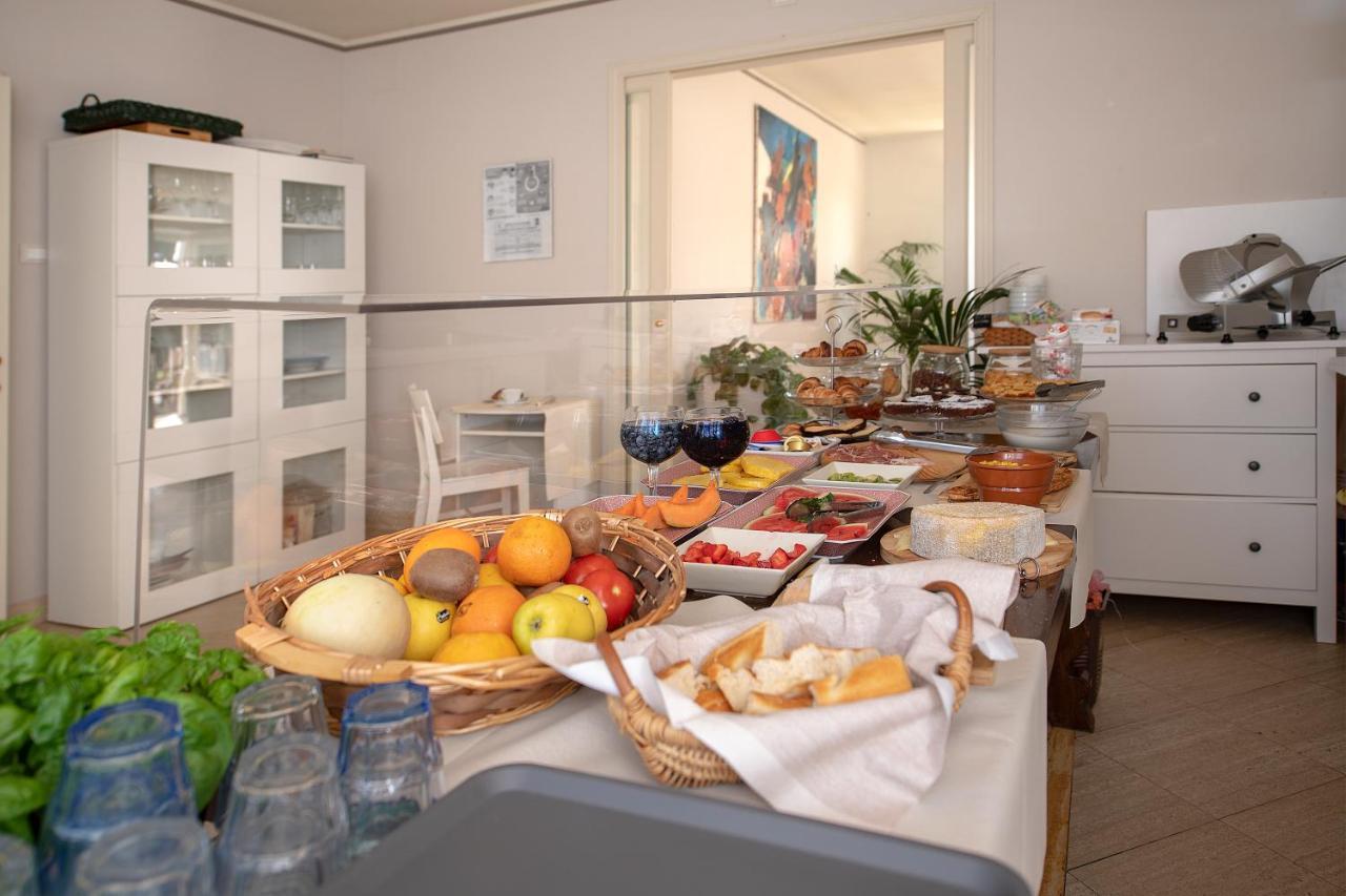 Relais Villa Isabel Pietrasanta Esterno foto